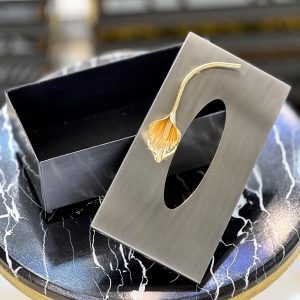 جای دستمال کاغذی رنگ دودی با گل طلایی
